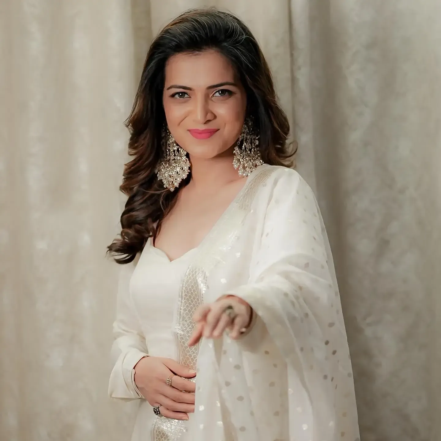 SOUTH INDIAN GIRL DHIVYADHARSHINI PHOTOSHOOT IN WHITE DRESS